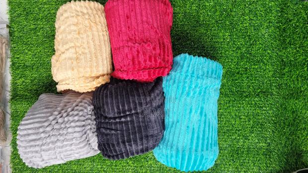 Luxury Velvet Throw Blanket – Super Soft Plush Sofa Bed Blanket