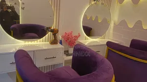 Salon Beauty Shop Styling
