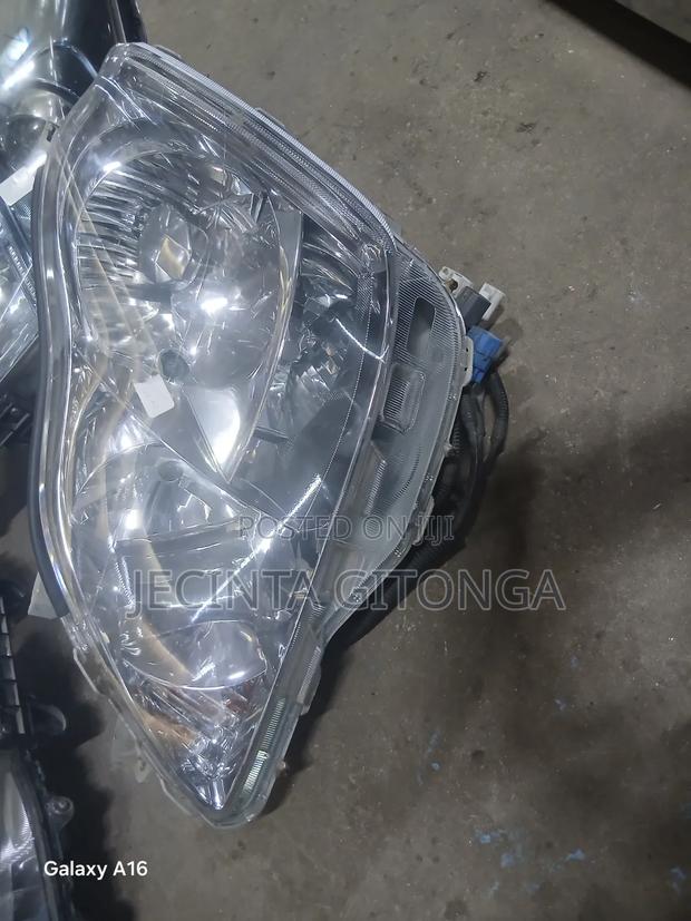 Toyota Crown 2005-2008 Headlight