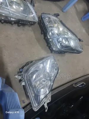 Toyota Crown 2005-2008 Headlight
