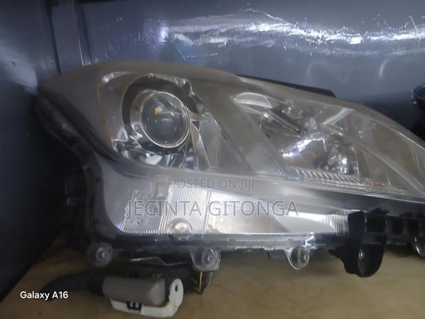Toyota Crown 2012 Clear - thumbnail 2
