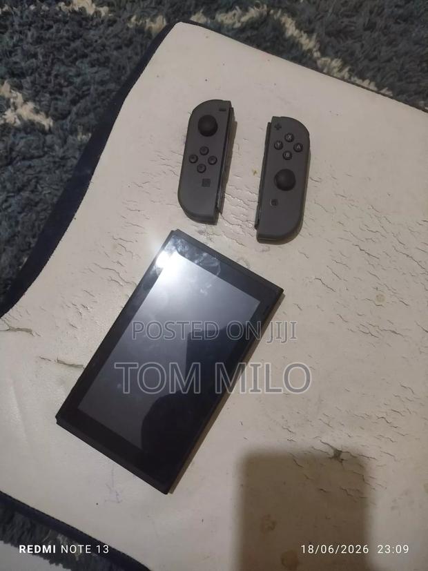 Nintendo Switch Oled - thumbnail 6