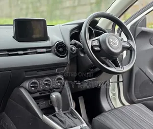 Mazda 2 2020 White