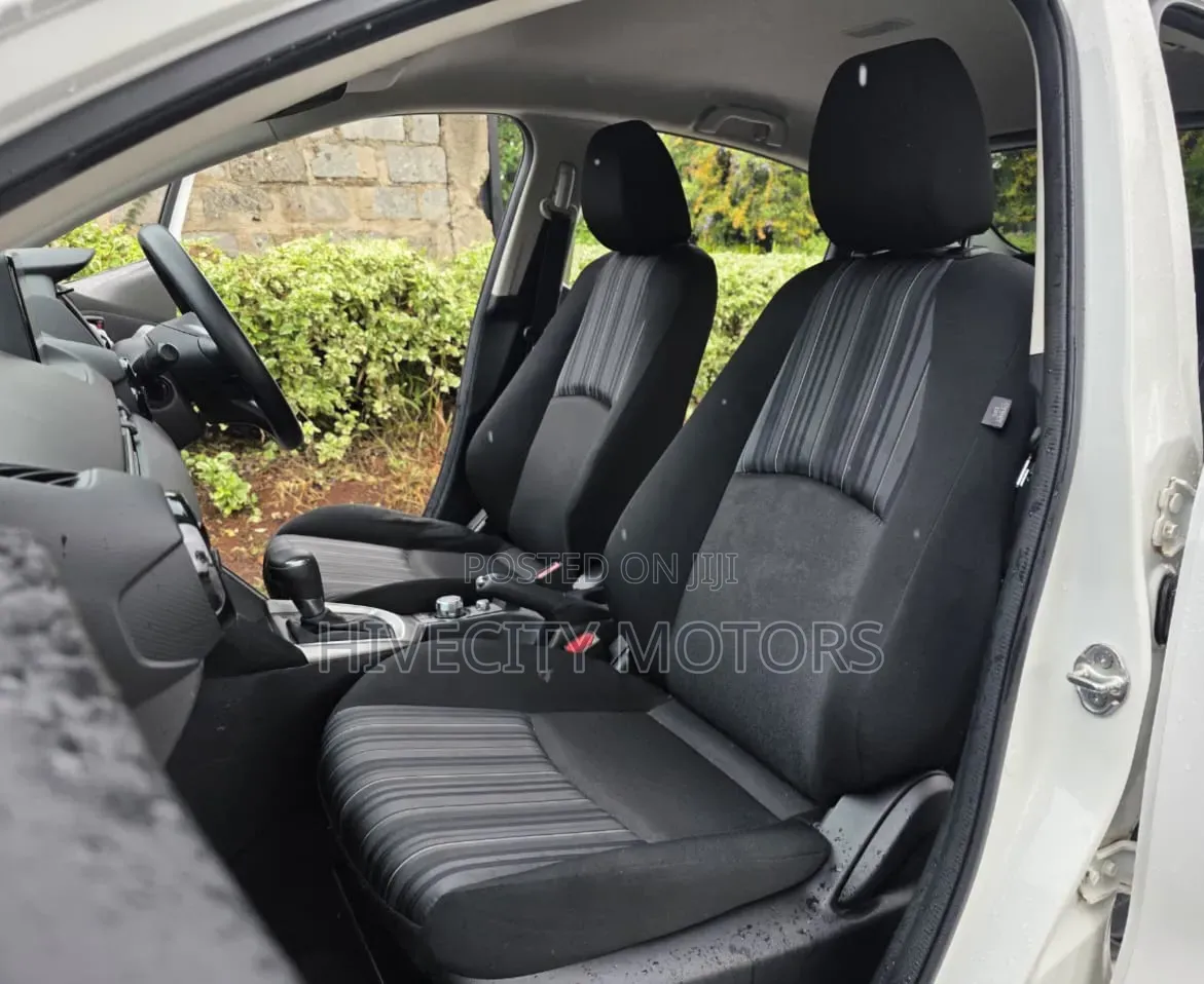 Mazda 2 2020 White
