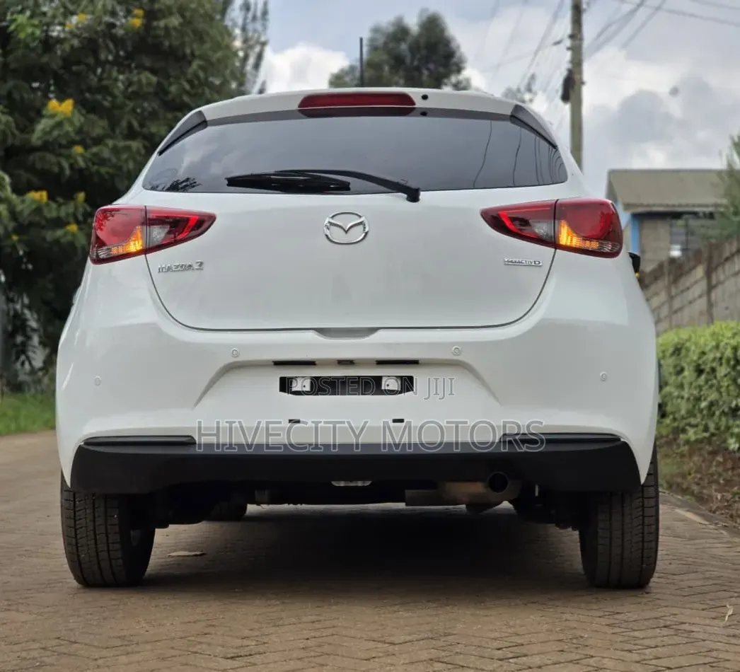 Mazda 2 2020 White
