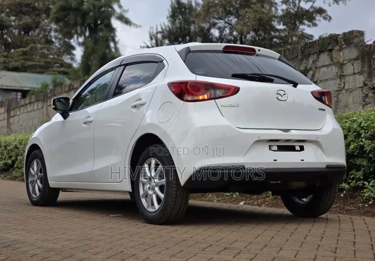 Mazda 2 2020 White