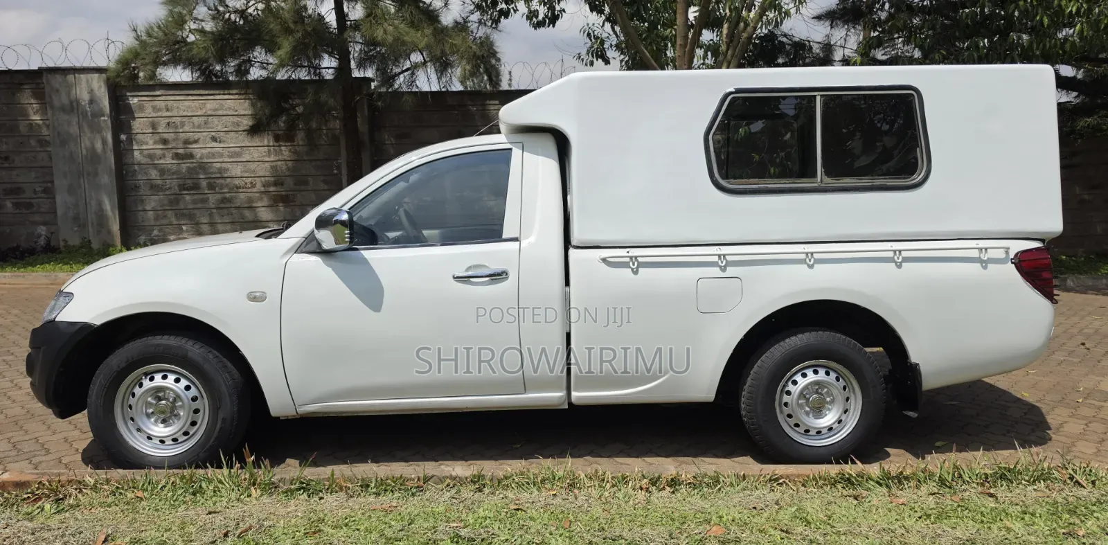Mitsubishi L200 2009 Ivory