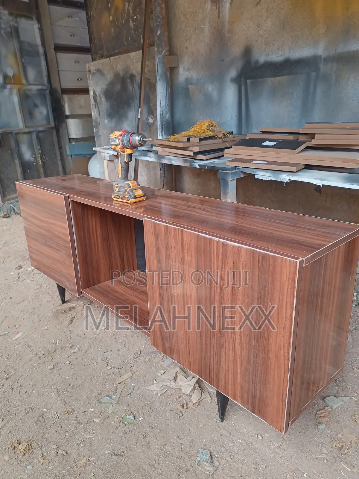 Walnut 5fits Tv Stand