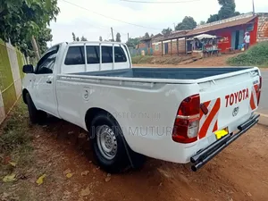 Toyota Hilux 2008 White