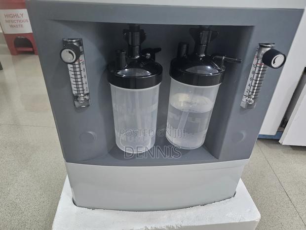 Oxygen Concentrator - thumbnail 4
