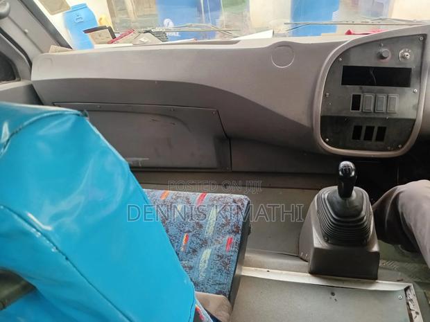 Isuzu NQR 2014 White - thumbnail 3