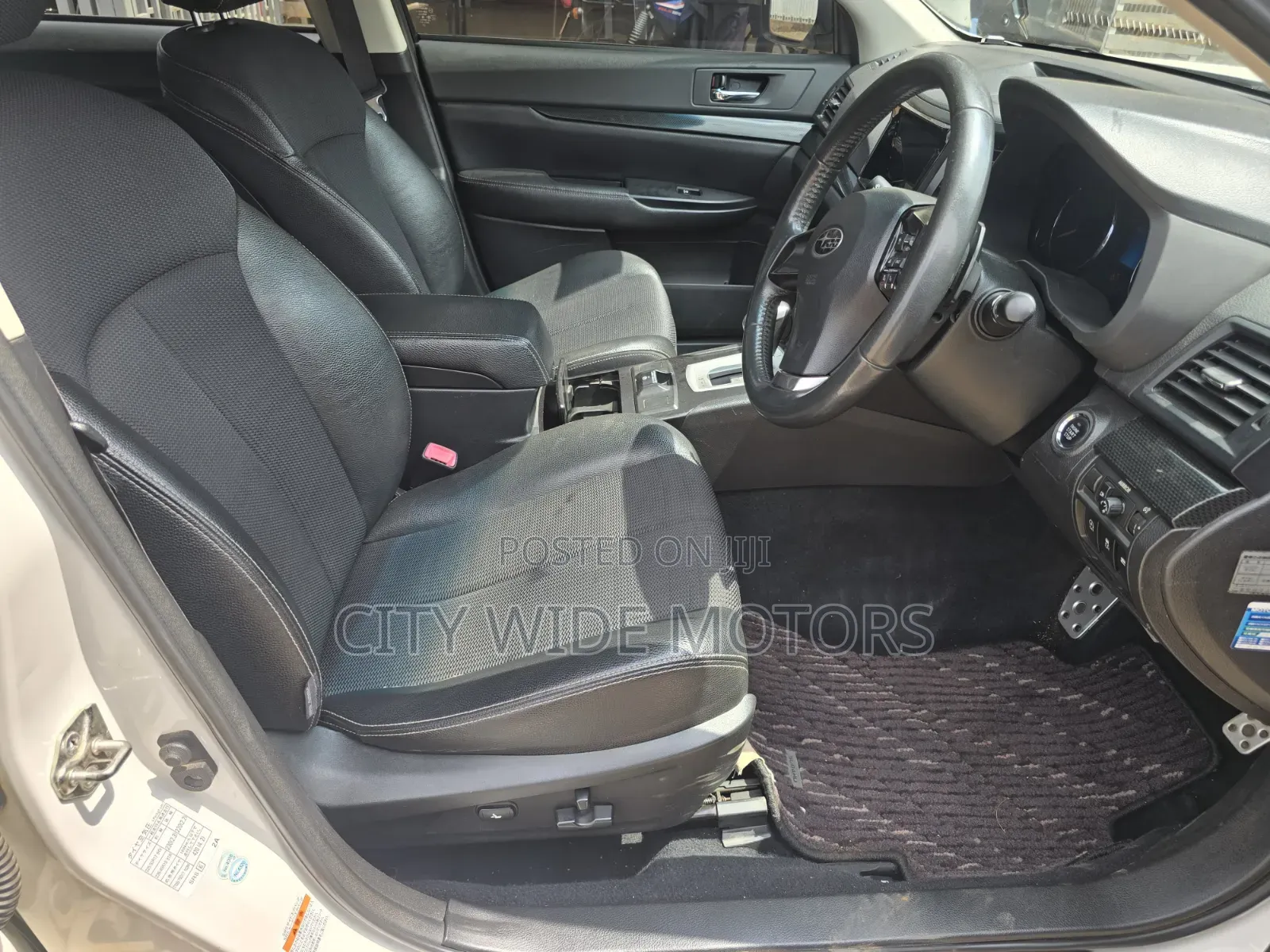 Subaru Legacy 2.5i Limited Sedan 2012 White