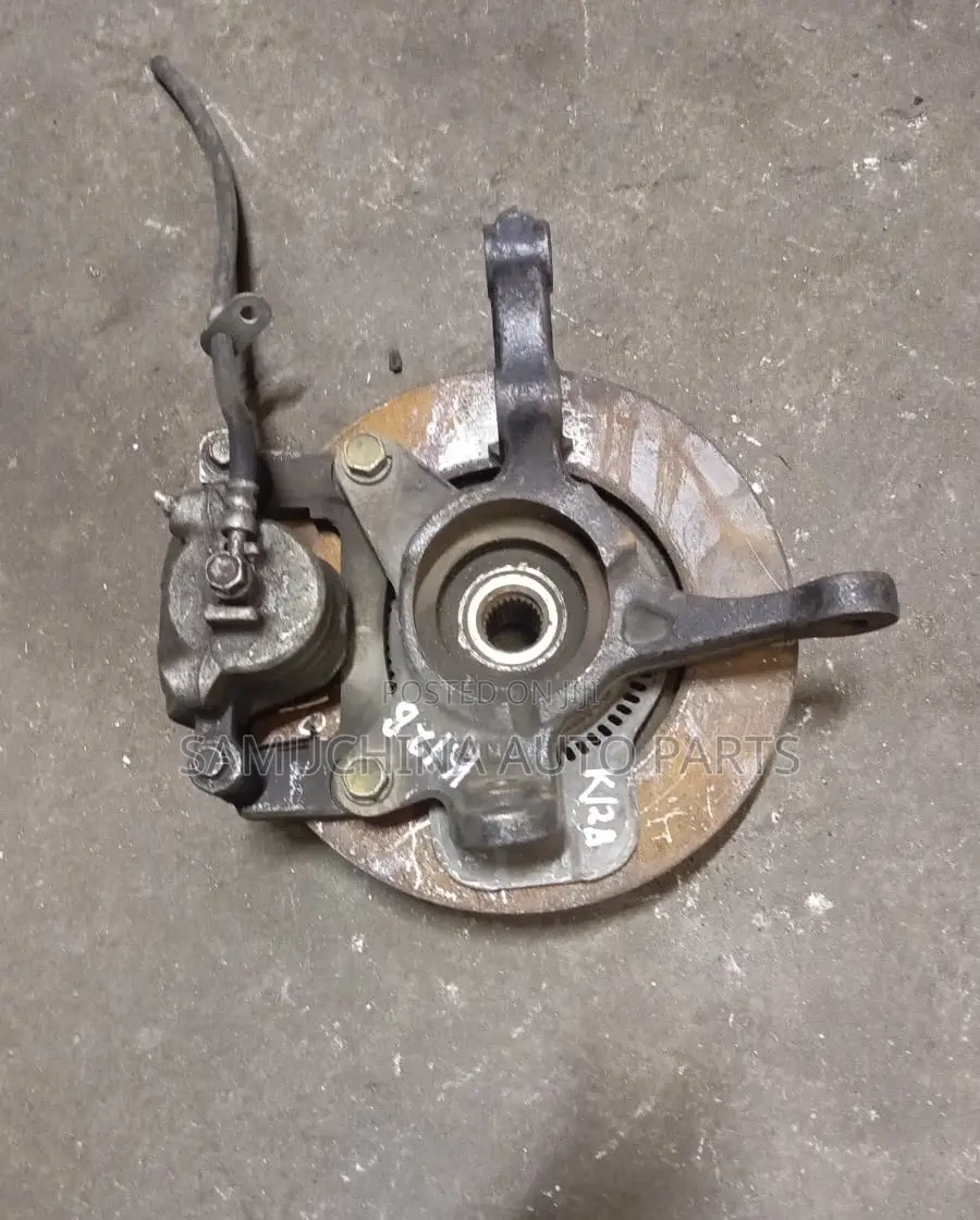Front Hub Suzuki Solio