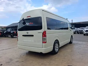 Toyota Grand HiAce 2019 White
