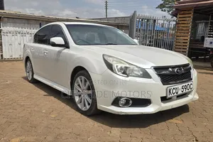 Subaru Legacy 2.5i Limited Sedan 2012 White