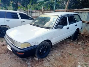 Toyota Corolla 1998 White