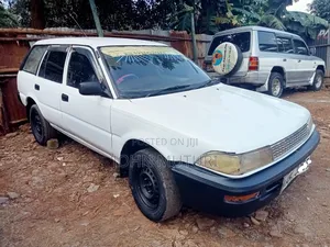 Toyota Corolla 1998 White