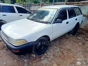 Toyota Corolla 1998 White