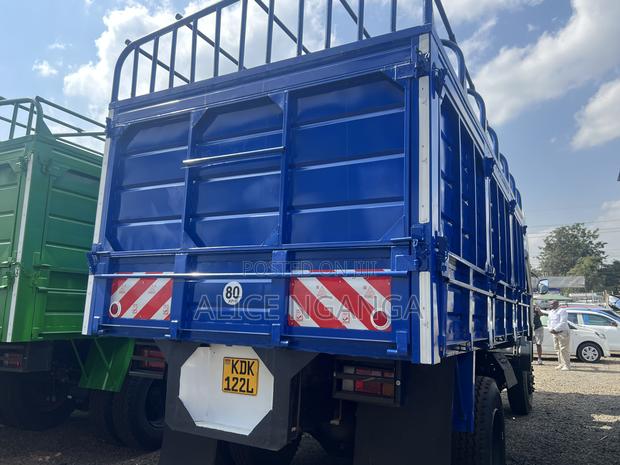 Isuzu FVR 90 2022 White - thumbnail 7