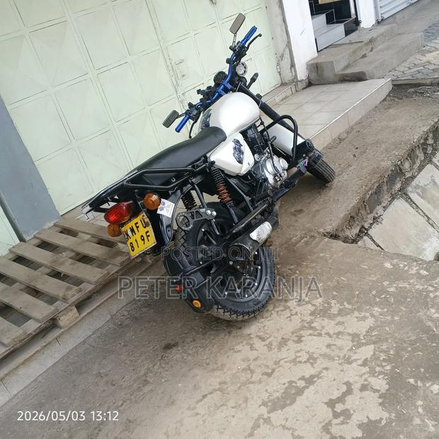 Bajaj Boxer 2022 White - thumbnail 6