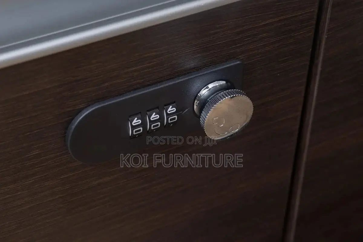 Office Desk; 1.8 Meters Executive Classical Office Desk