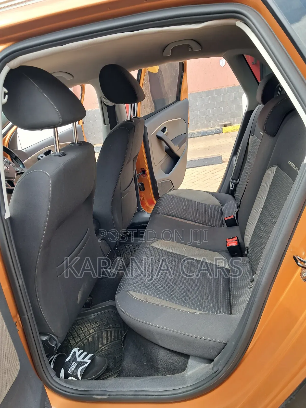 Volkswagen Polo 2015 Orange