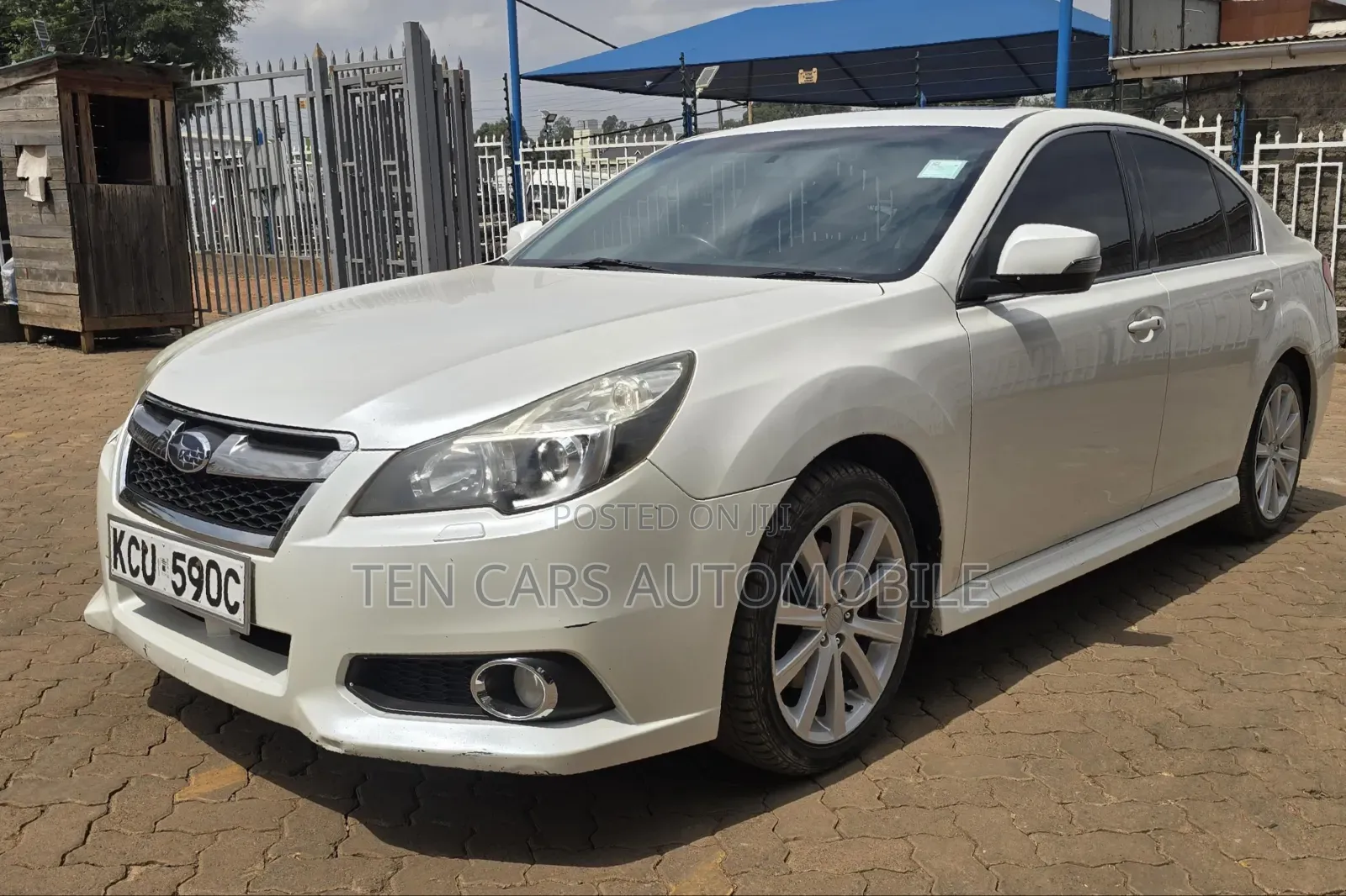 Subaru Legacy 2012 White