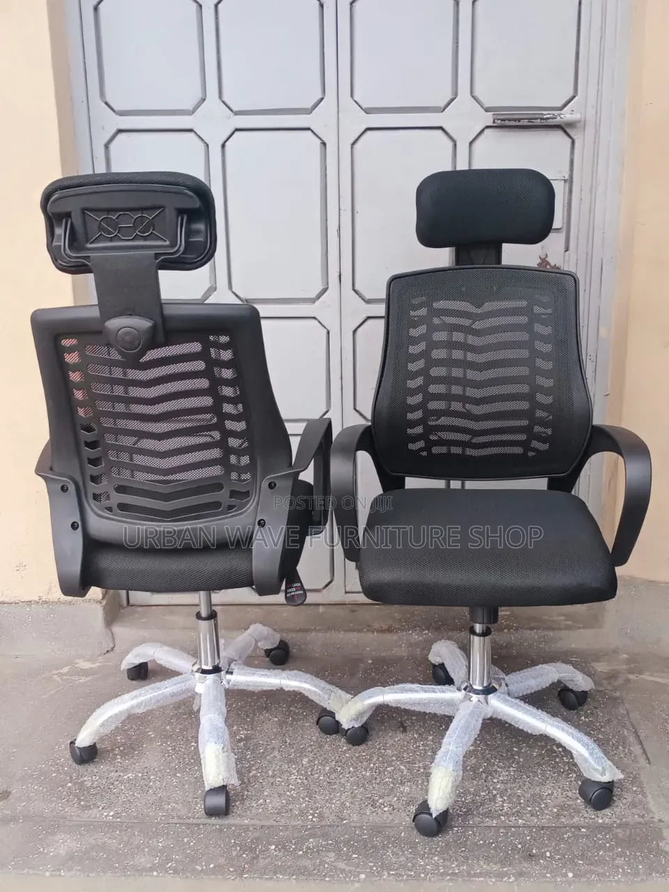 Headrest Rotate Black Office Chair