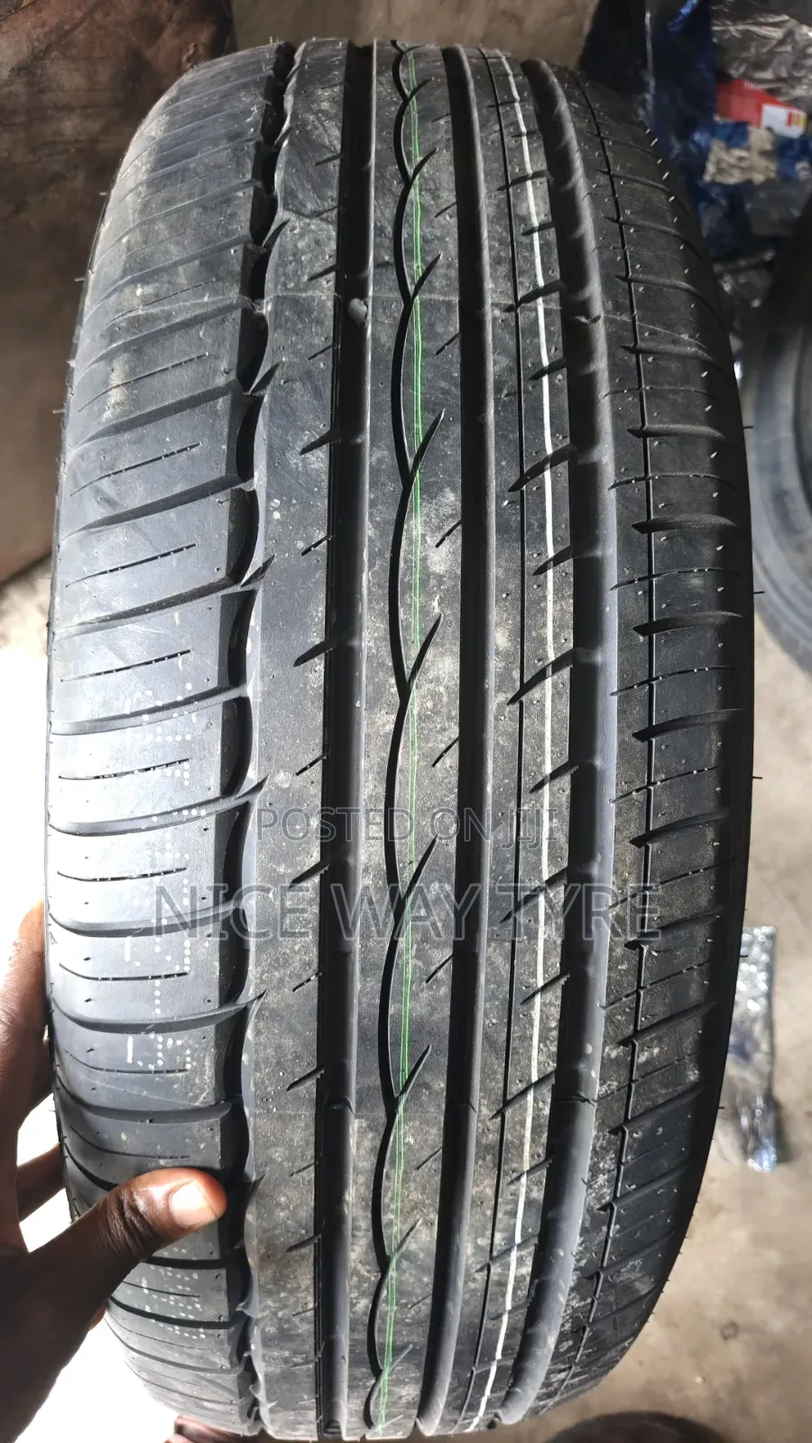225/55r19 Comforser