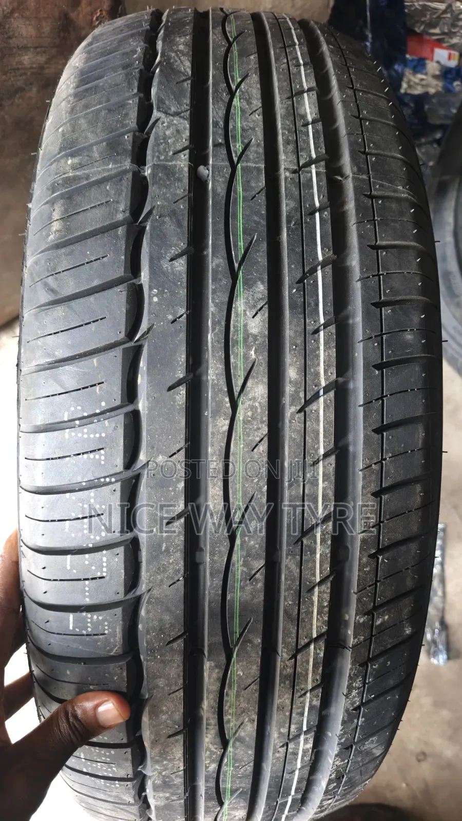225/55r19 Comforser