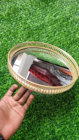 Luxury Mirrored Decor Tray – Elegant Vanity Perfume Organizer