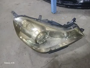 Nissqn Wingroad Y12 Headlight