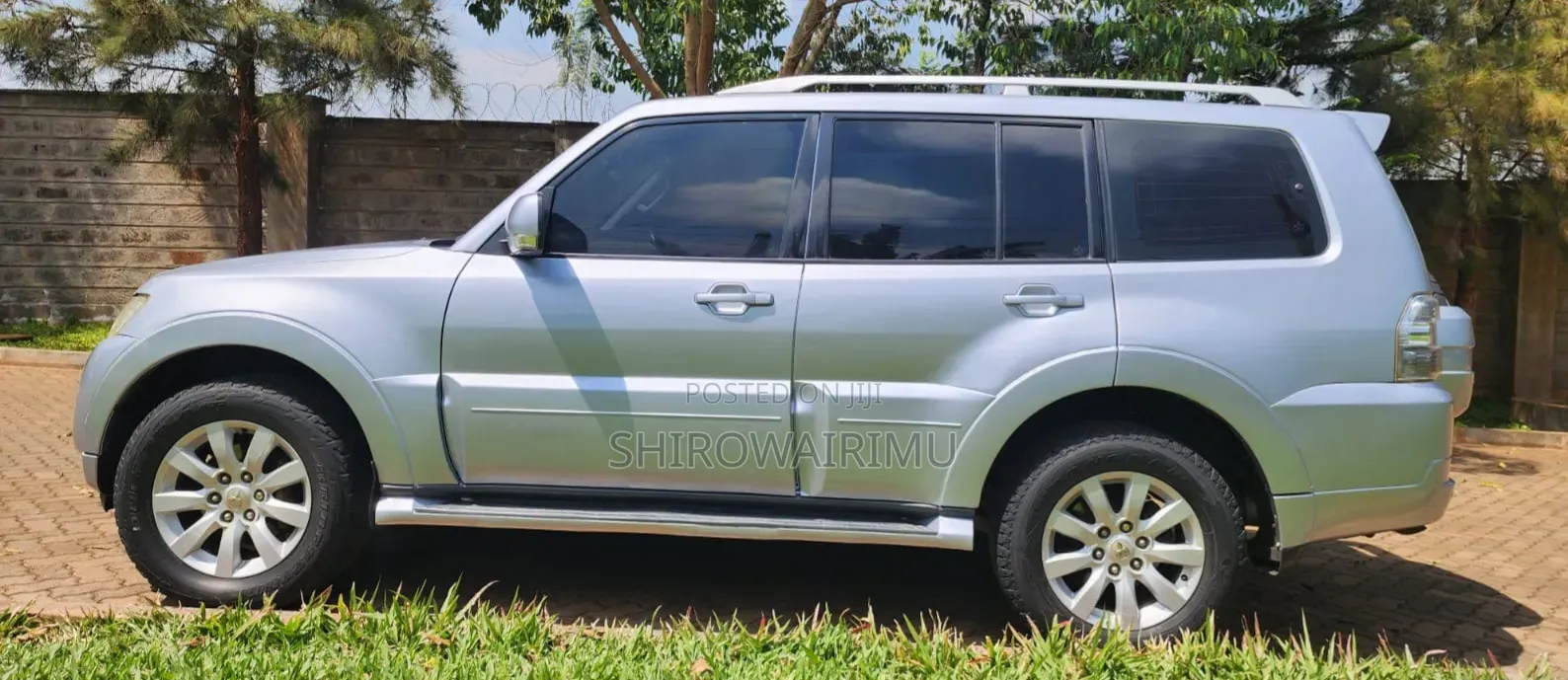 Mitsubishi Pajero 2010 Silver