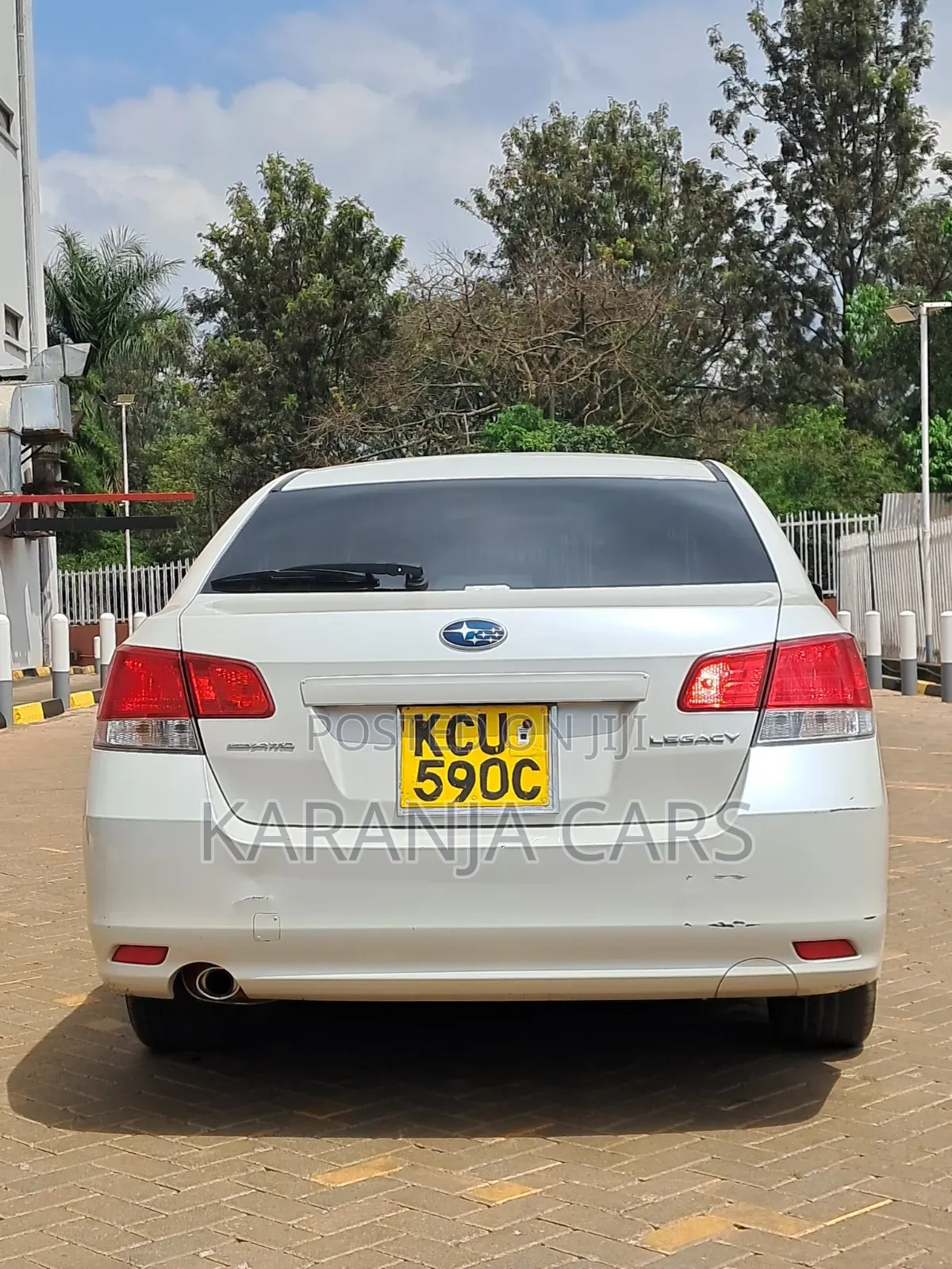 Subaru Legacy 2012 White
