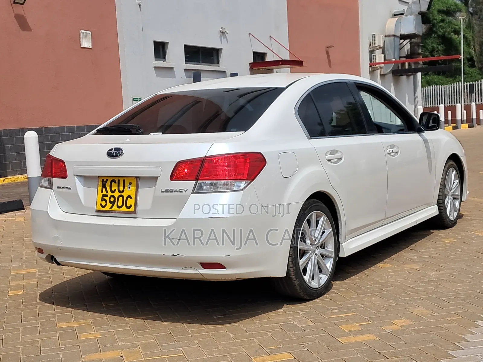 Subaru Legacy 2012 White