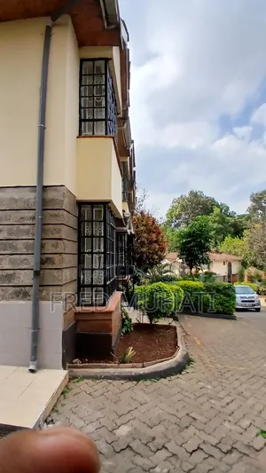 4bdrm Apartment in Iaikipia Road, Kileleshwa for rent