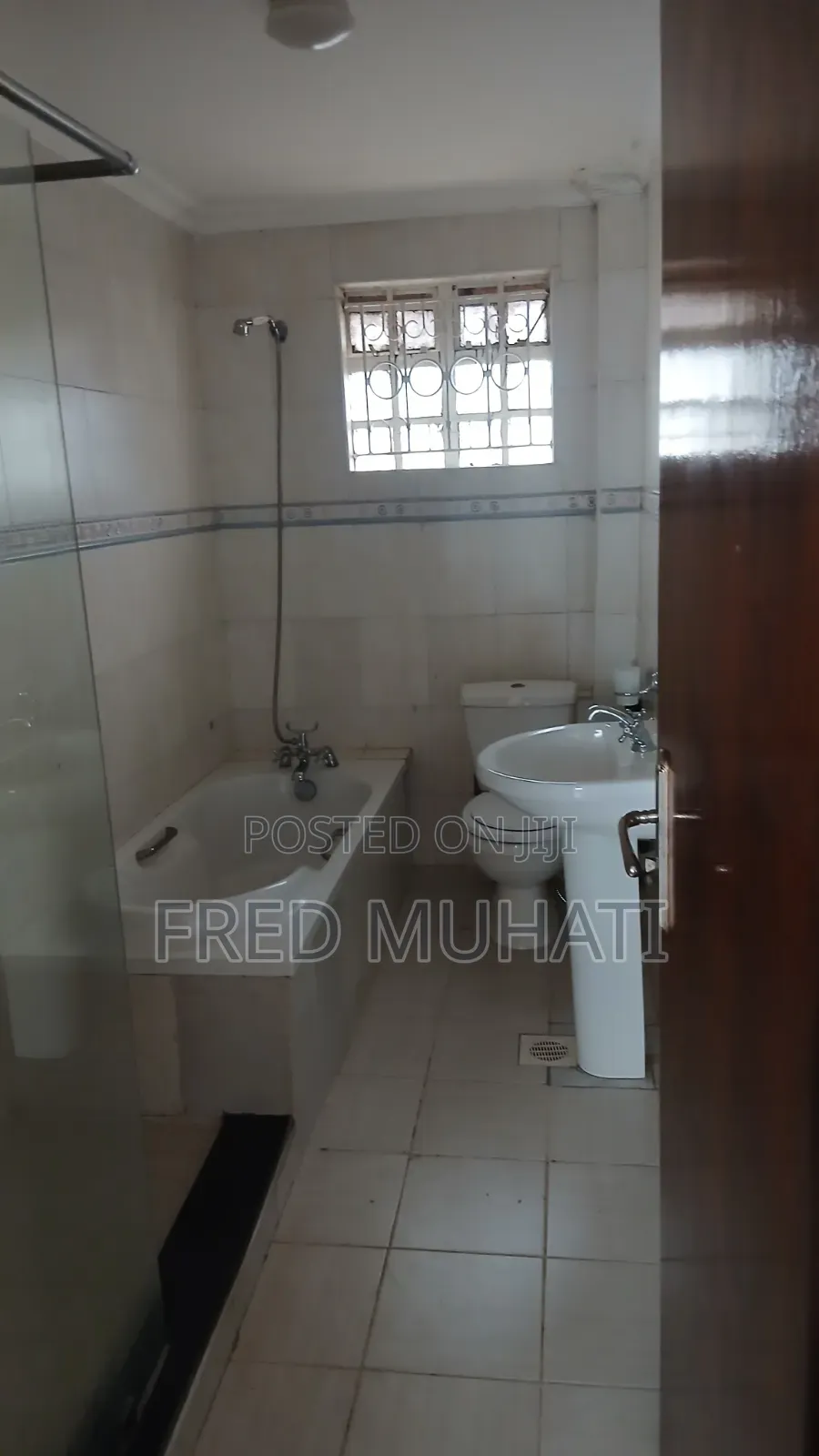 4bdrm Apartment in Iaikipia Road, Kileleshwa for rent