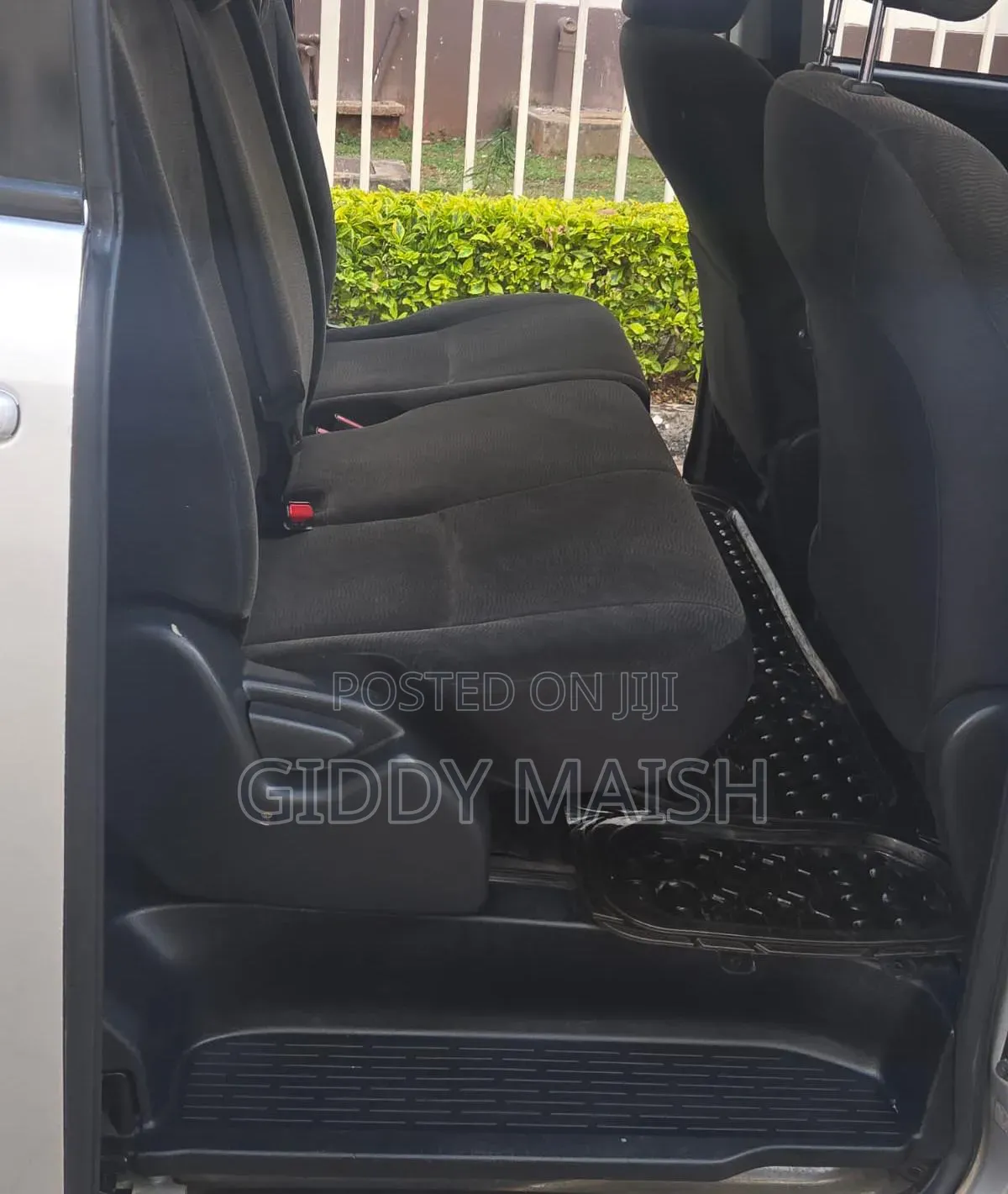 Toyota Noah 2013 Silver