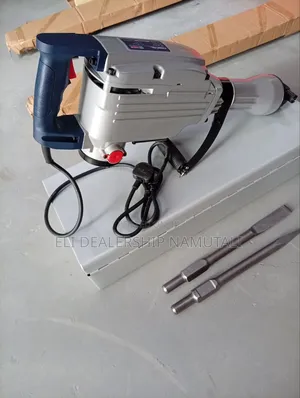 Freevel 1450w Construction Grade Concrete Breaker With SDS Hex Chisels