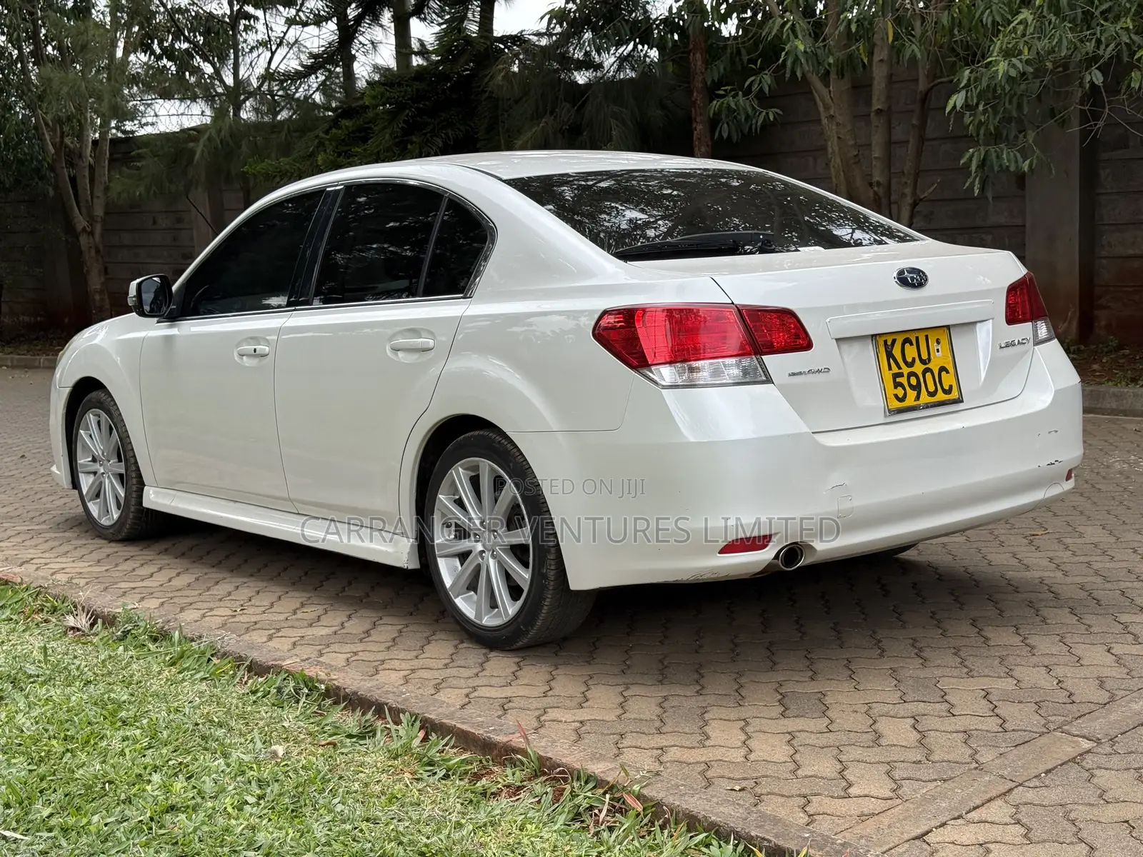 Subaru Legacy 2012 White