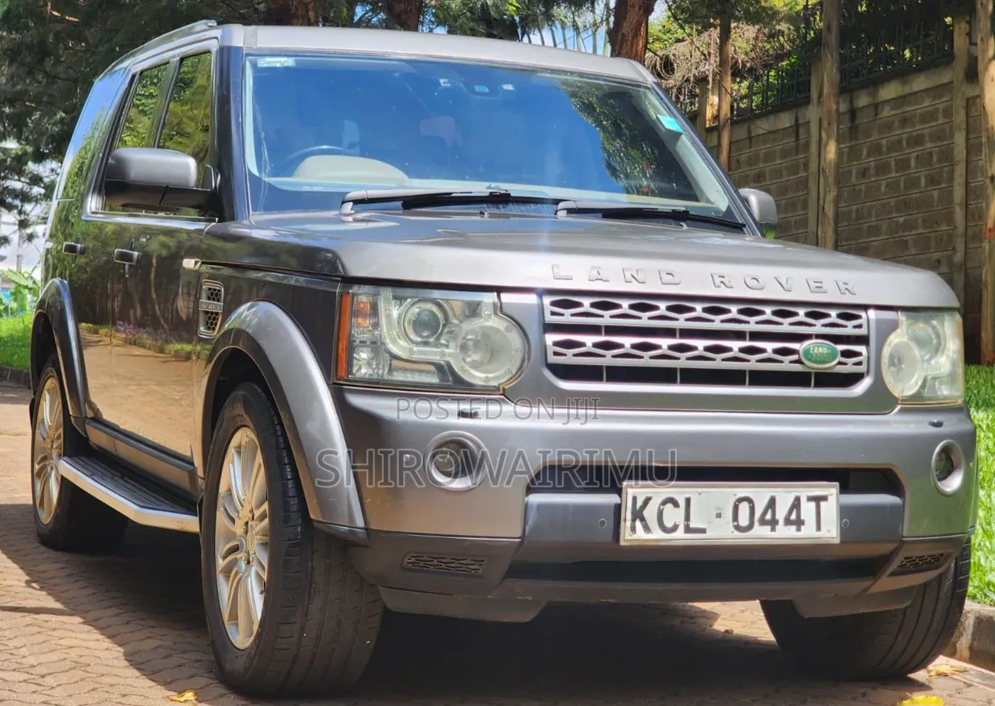 Land Rover Discovery 2010 Beige