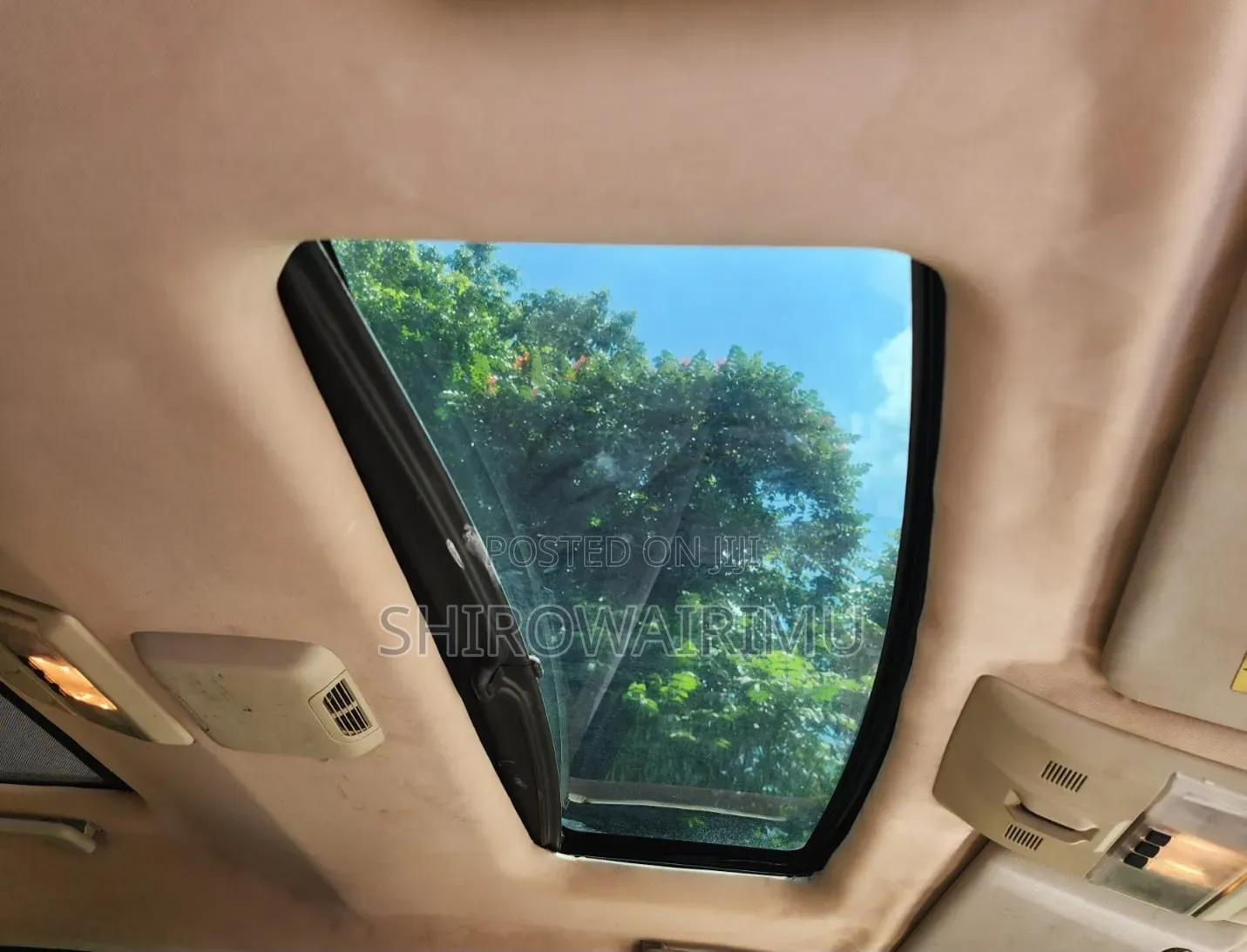 Land Rover Discovery 2010 Beige