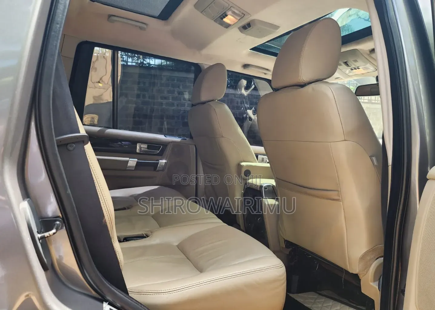 Land Rover Discovery 2010 Beige
