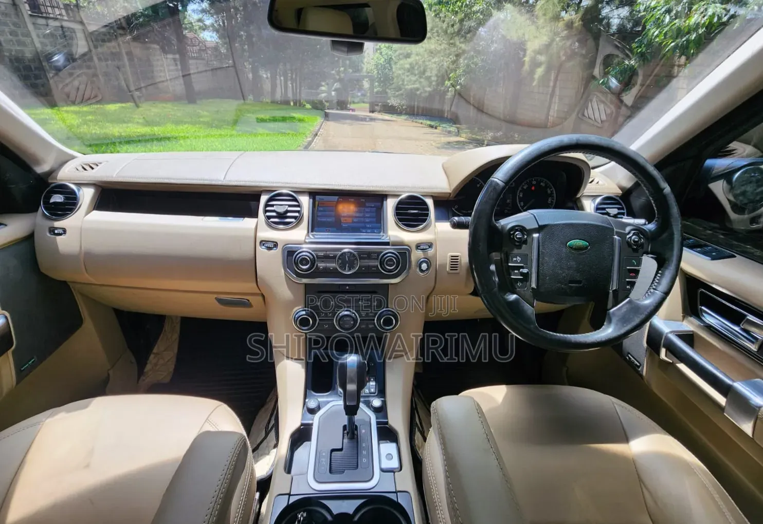 Land Rover Discovery 2010 Beige