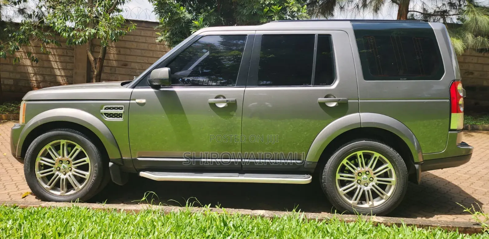 Land Rover Discovery 2010 Beige