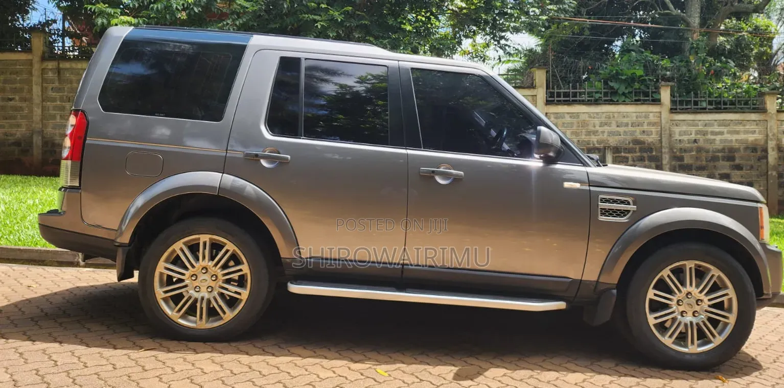 Land Rover Discovery 2010 Beige