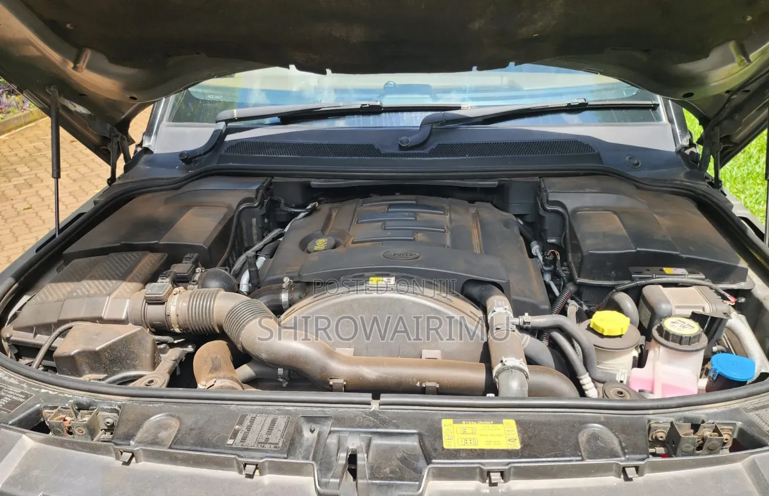 Land Rover Discovery 2010 Beige
