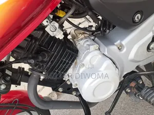 Bajaj Boxer 125 2025 Red