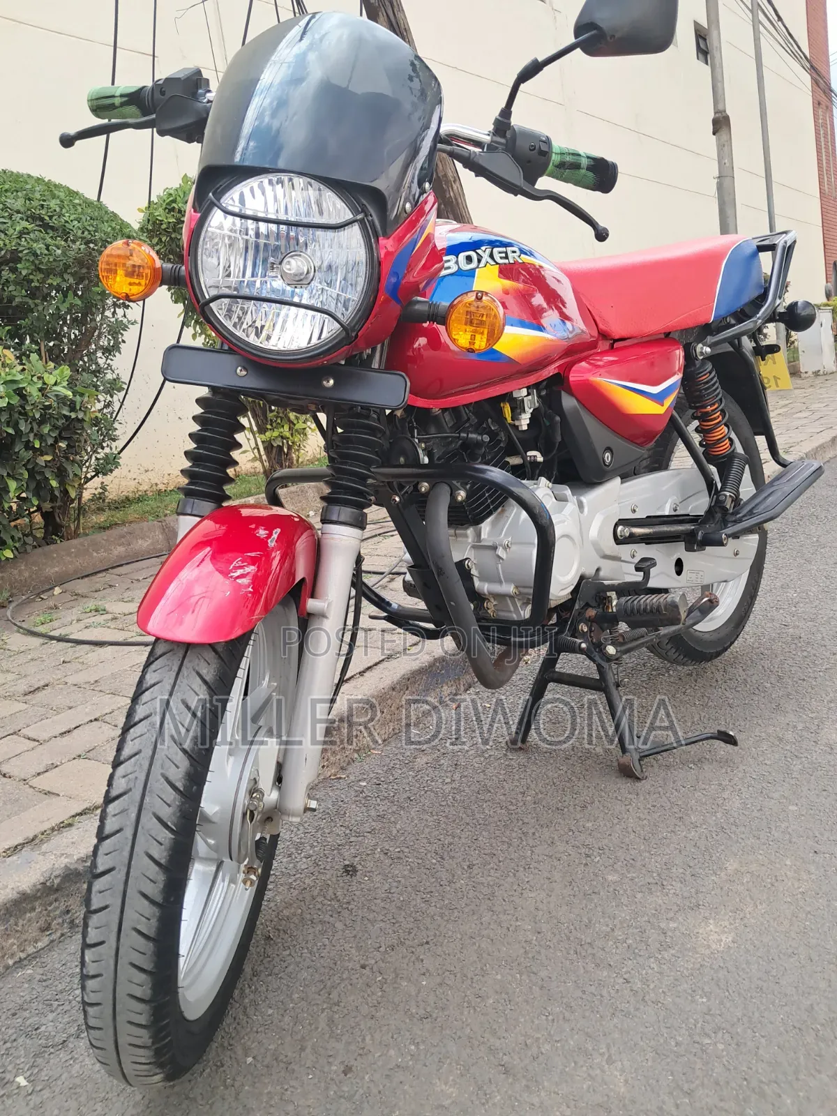 Bajaj Boxer 125 2025 Red