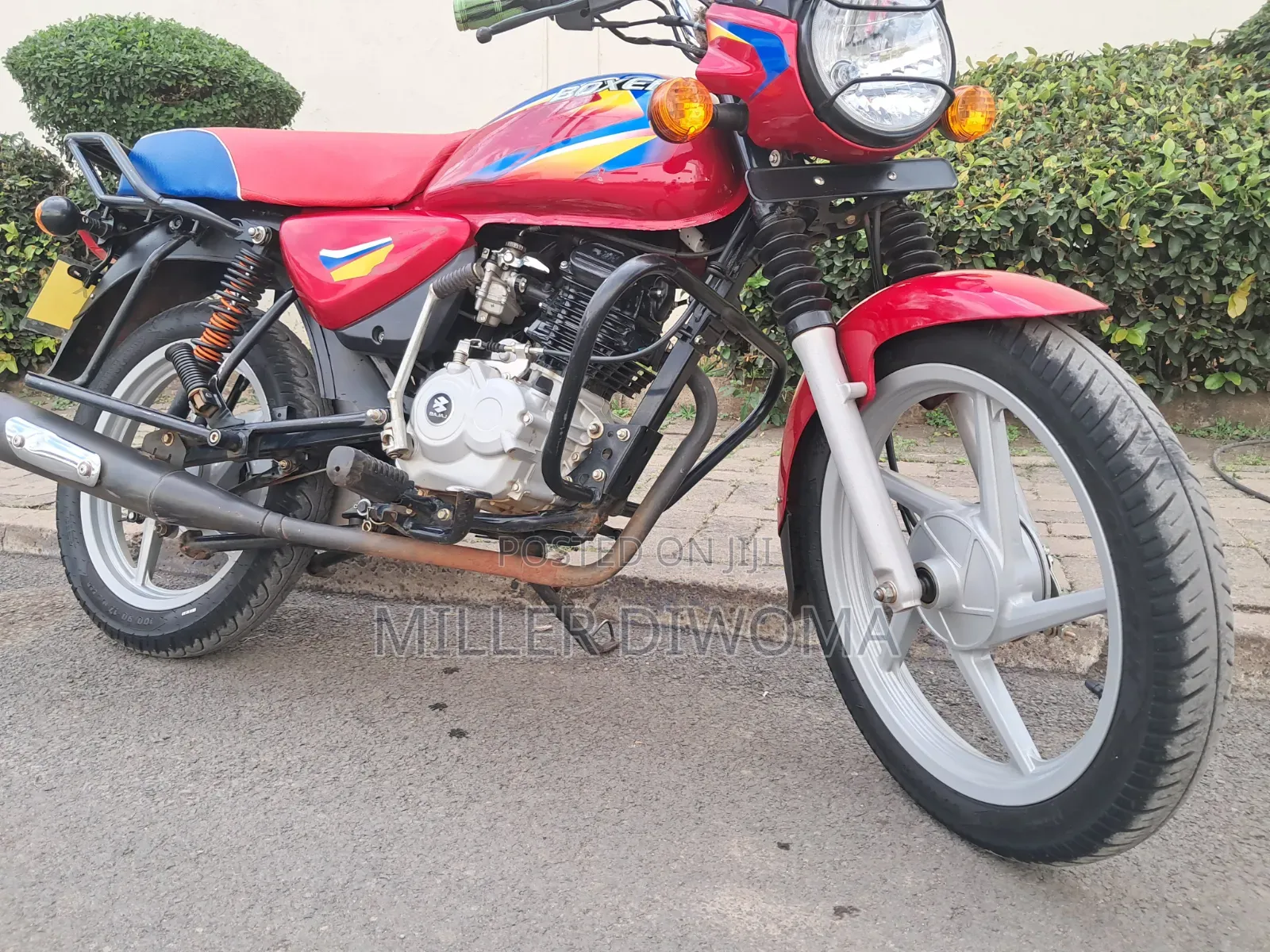 Bajaj Boxer 125 2025 Red